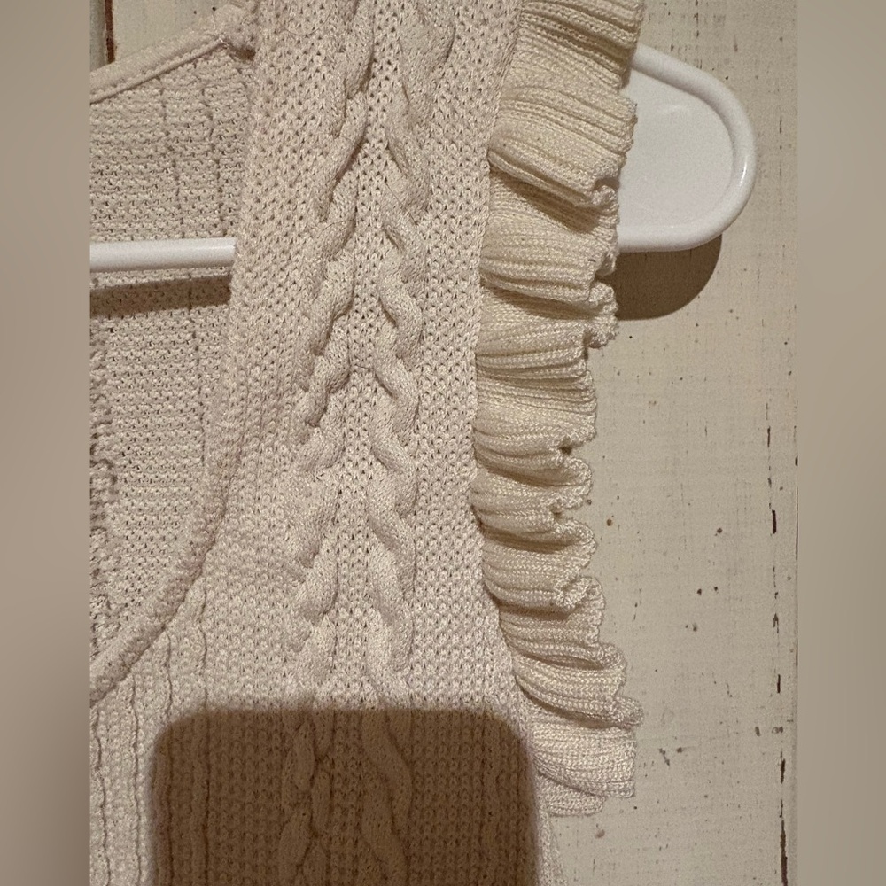 Zara Ruffle Crop Sweater Tank - Picture 4 of 5
